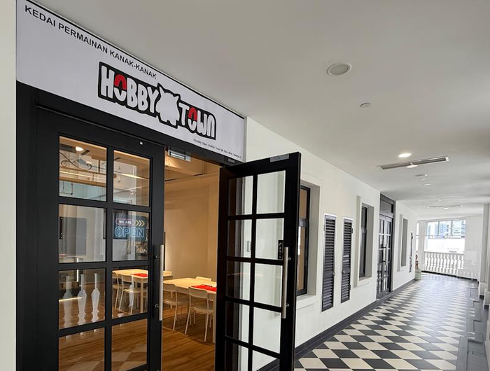 <h3>Your Local Online Hobby Store</h3>